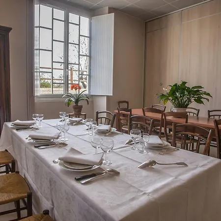 Le Grand Couvent De 3* 格拉马